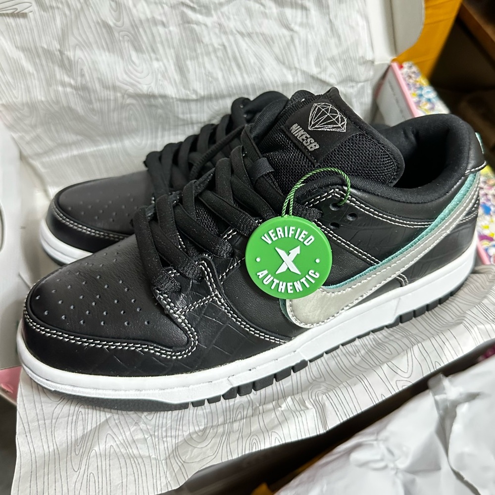Nike SB Dunk Low - Diamond Supply Co. Black Diamond